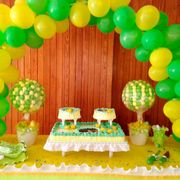 Pastelería La Golosa decoración de comunión verde y amarillo