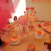 Pastelería La Golosa mesa decorada con tartas
